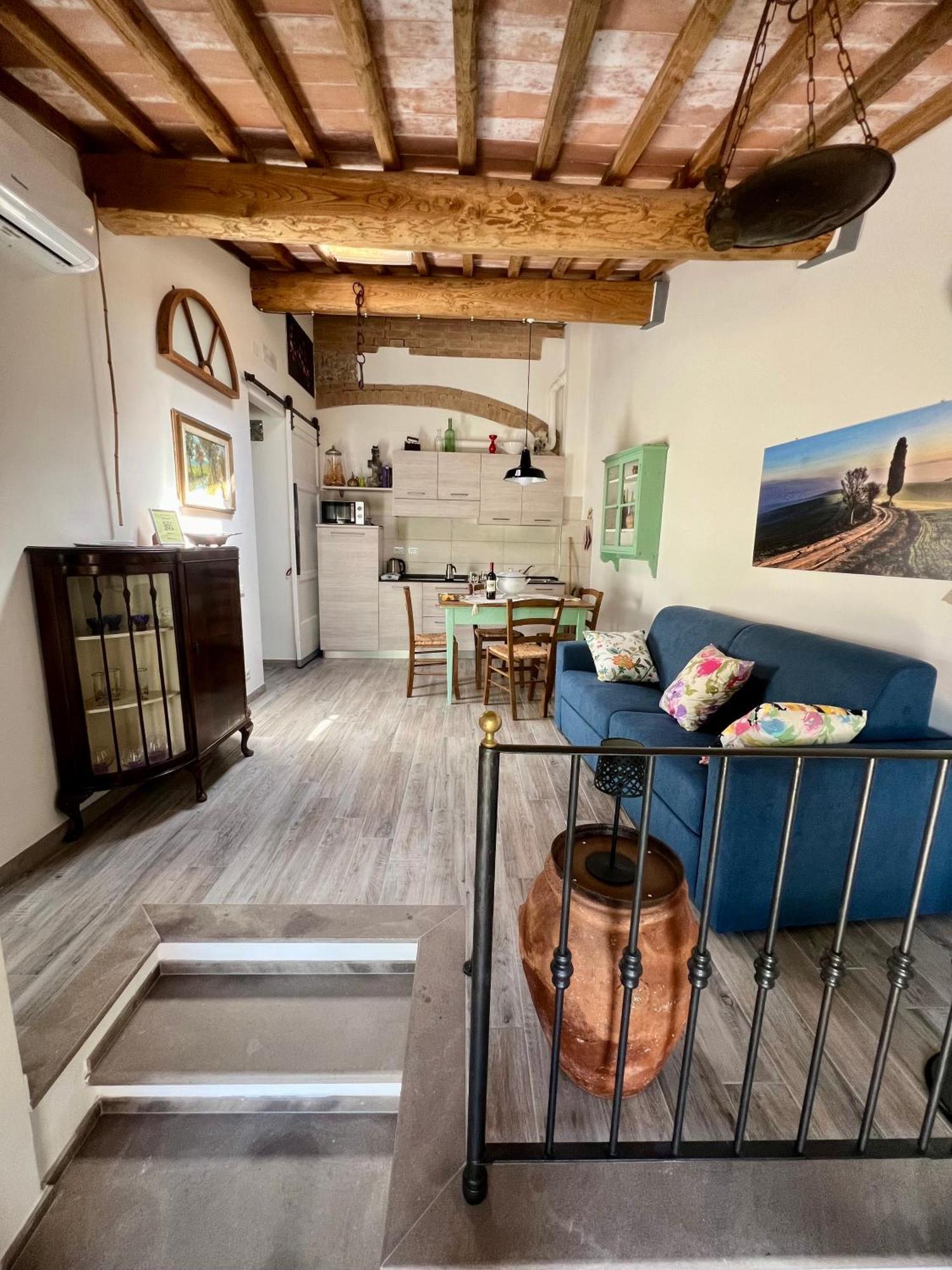 Agriturismo La Roverella Monteroni d'Arbia Luaran gambar